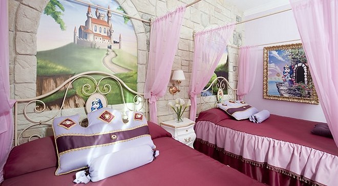 Отель Гардаленд - тематический номер "Королевство принцессы"