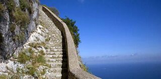 Финикийская лестница - остров Капри